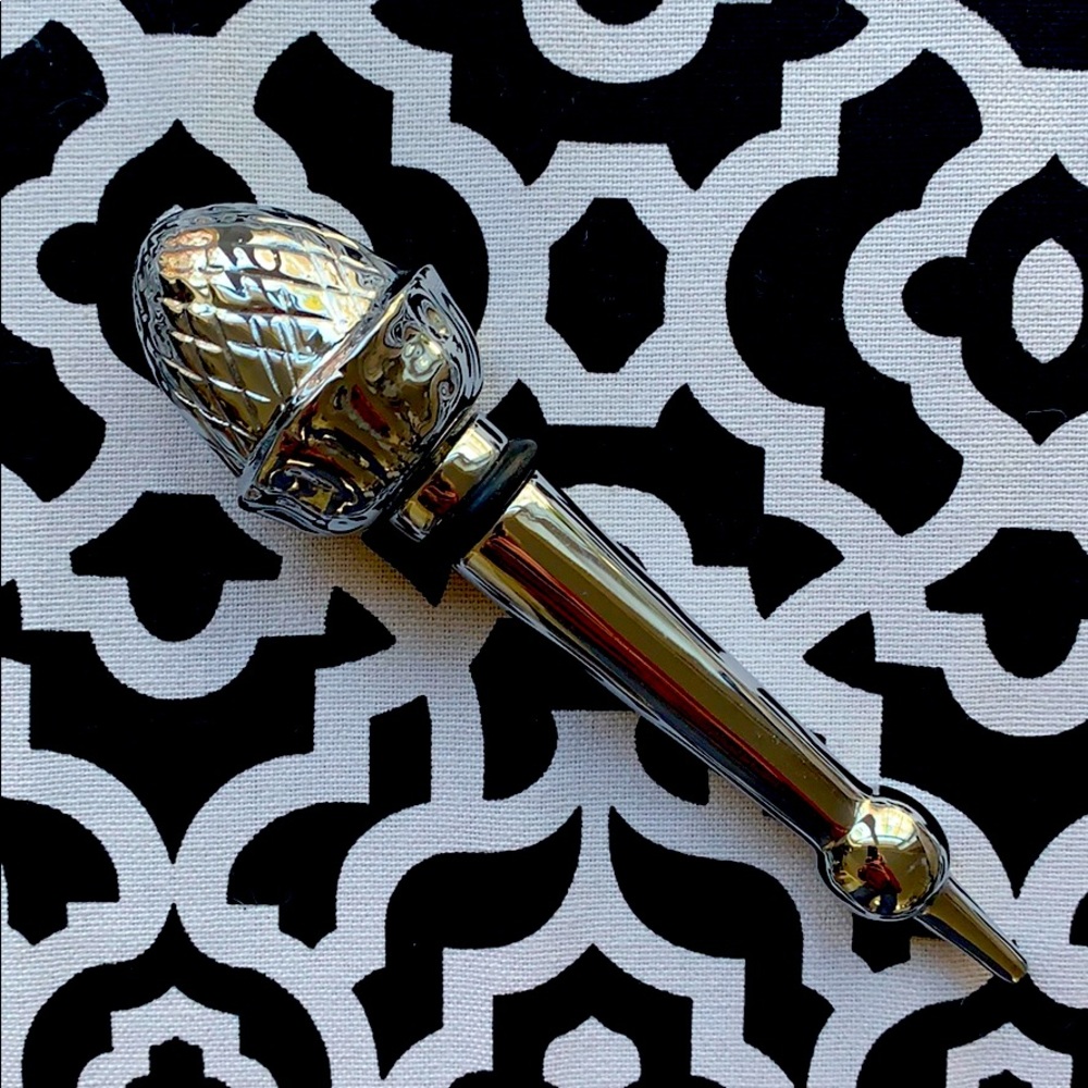 Seasonal Acorn Wine Stopper